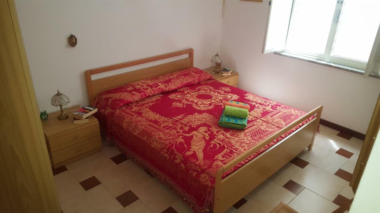 Appartamento Bouganville Magomadas Екстериор снимка